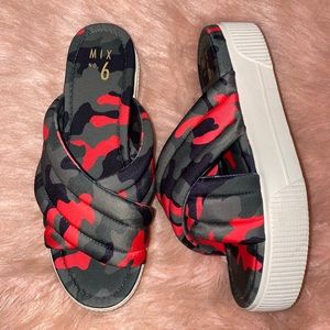 Camo Platform Slides